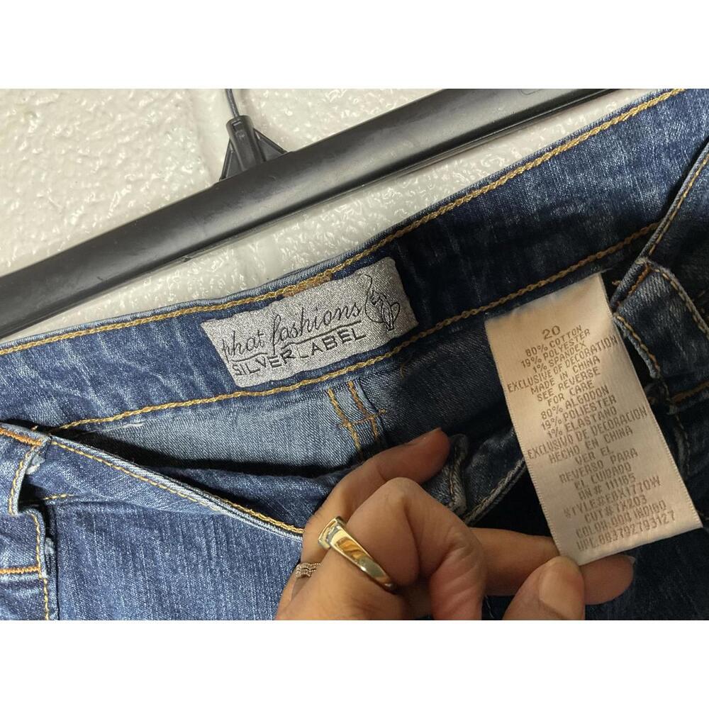 < Phat Fashions Silver Label Bermuda Denim Shorts > - Picture 2 of 3